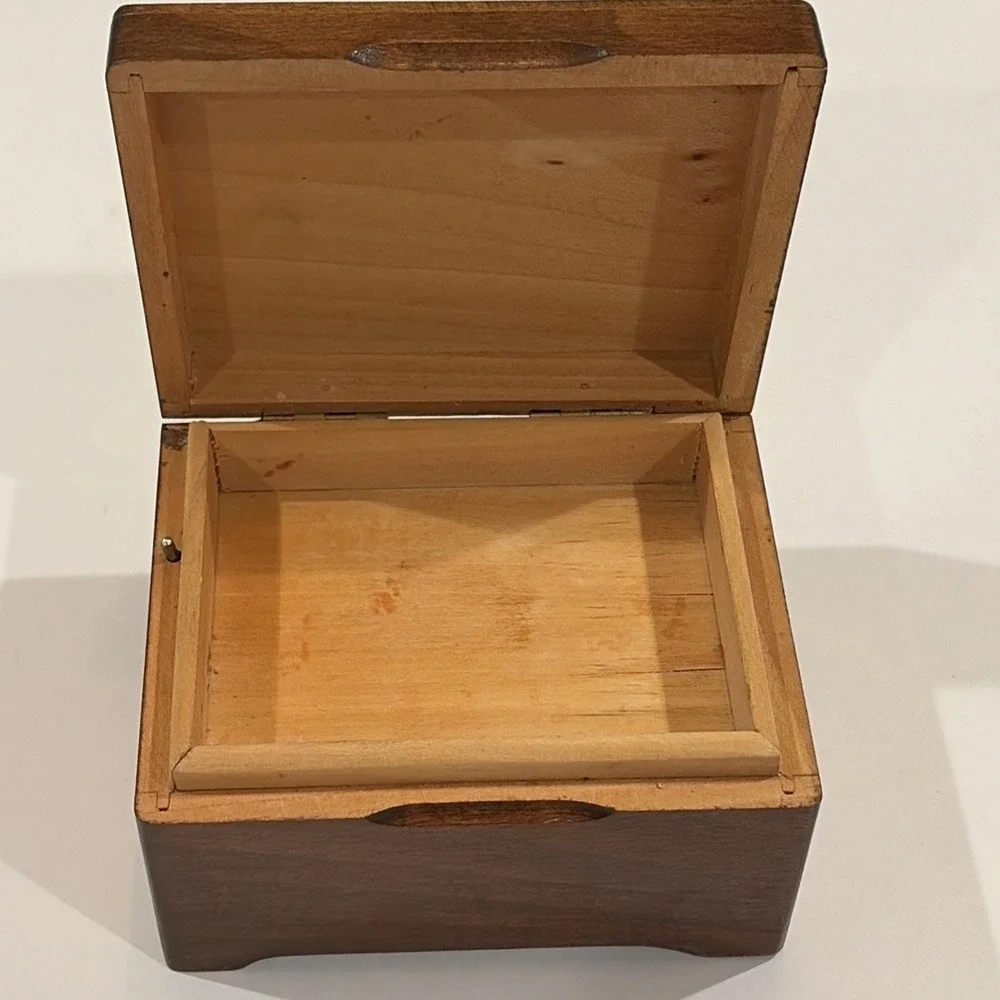 Reuge Sainte Croix Swiss Music Box Lucky Day 2 Tune La Paloma Carnaval of Venice